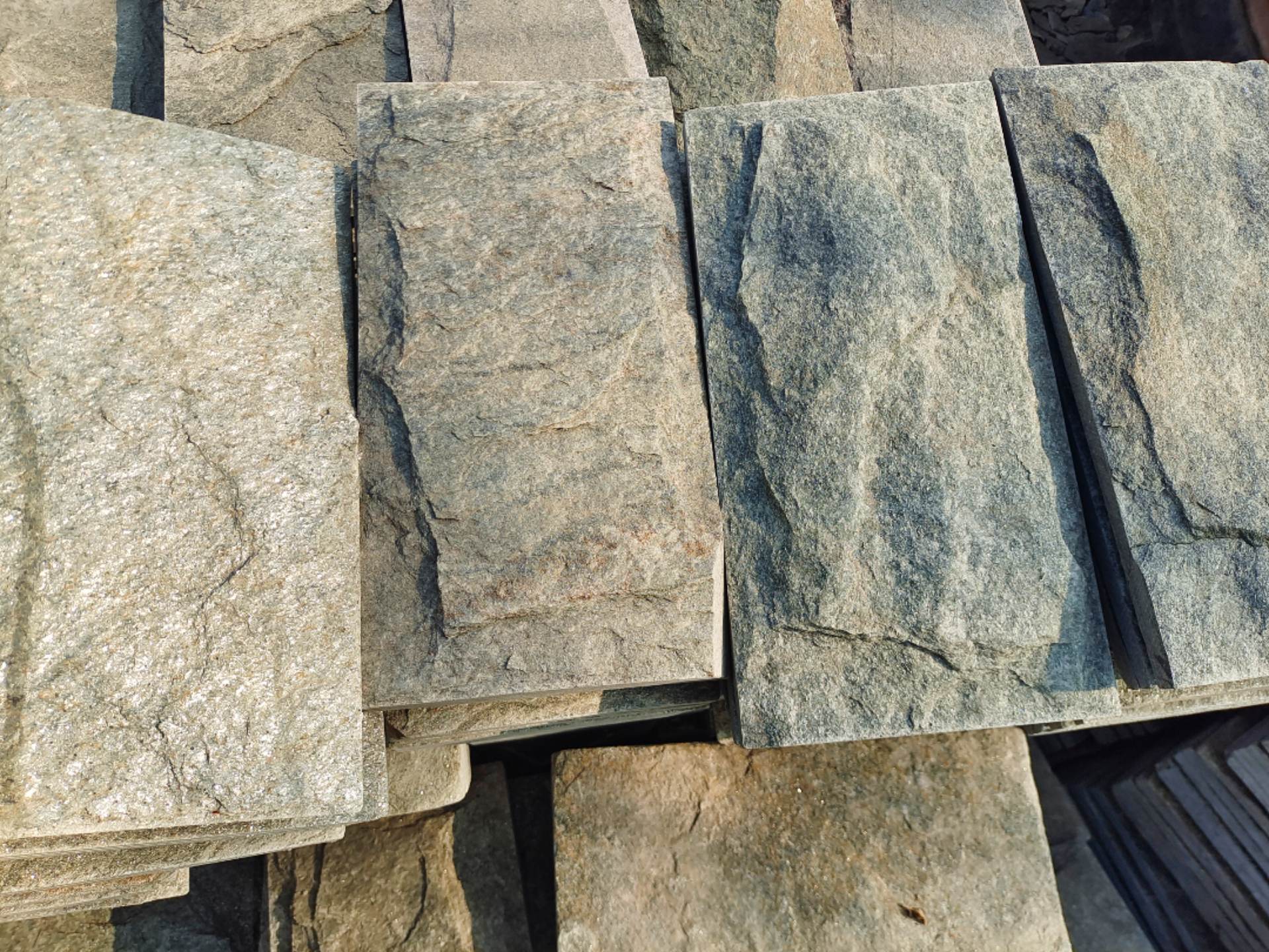 蘑菇石批發(fā)合同注意事項(xiàng)